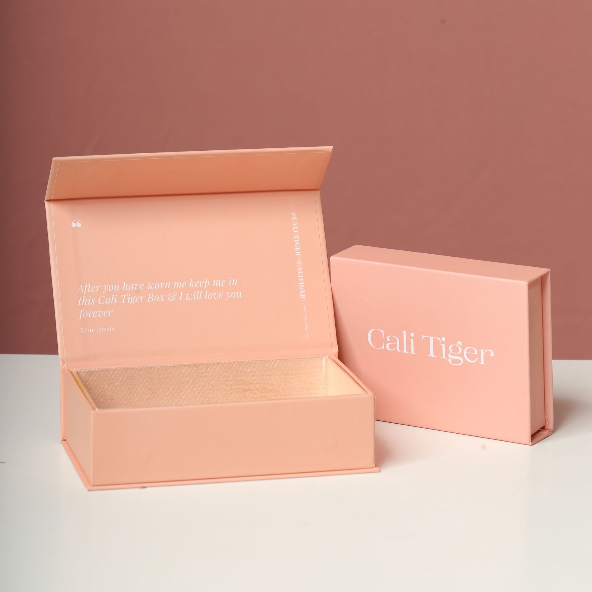 Cali Tiger 'For The Sun Lovers' Box - Cali Tiger